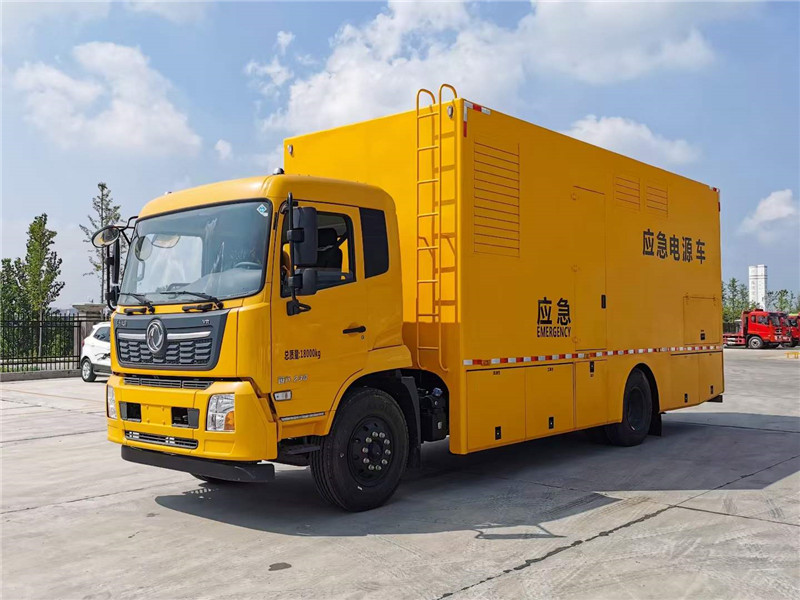 程力東風500kw應急電源車